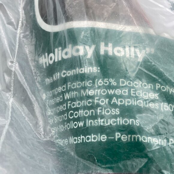Vintage NIP Bucilla Holiday Holly Craft Kit 49020, Christmas Table Cloth 60x108 - Picture 3 of 4